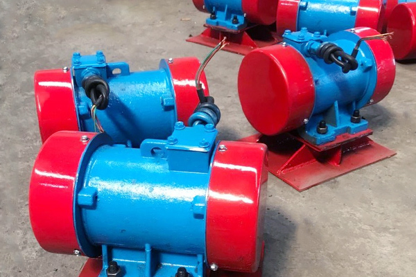 什么是倉壁振動(dòng)器，其振動(dòng)電機(jī)軸與軸承的保養(yǎng)要求